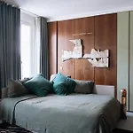 Bright & Modern Studio With Great Sun Exposure