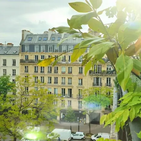 Bright & Modern With Great Sun Exposure Paris