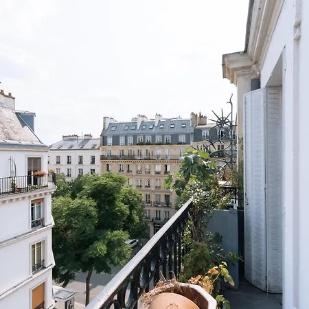Bright & Modern With Great Sun Exposure Apartment *